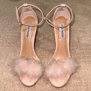 Steve Madden Pink pom heels